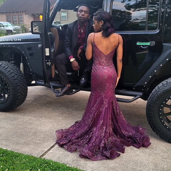 Jovani formal gown, spaghetti straps, sequin embroidery, size 4, Plum Purple - Picture 5 of 5